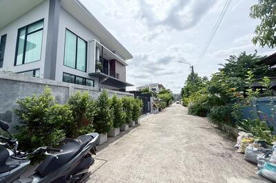 ขาย - ขายและให้เช่าบ้านเดี่ยว 2 ชั้น 61ตรว. ลาดพร้าว 63 วังทองหลาง ใกล้ MRT พร้อมอยู่, กรุงเทพ