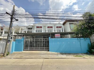 ขาย - ทาวน์เฮ้าส์ 2 ชั้น 68 ตร.ว. ทาวน์เฮ้าส์ ซอยพหลโยธิน35 แยก5-2 ถนนวิภาวดี, กรุงเทพ