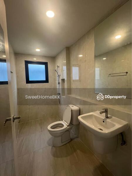 For Rent - CENTRO Donmueang-Chaengwattana, Pathum Thani