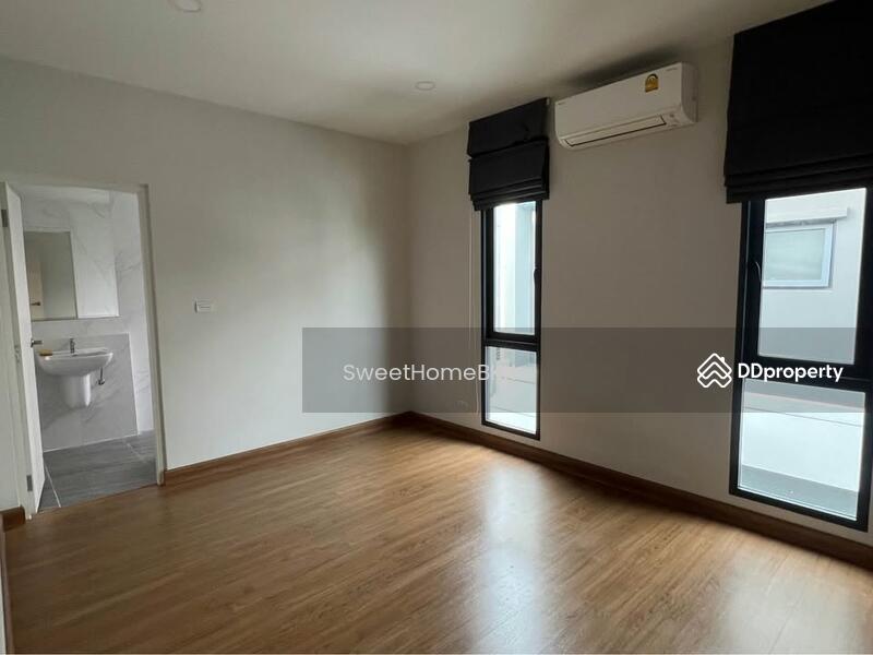For Rent - CENTRO Donmueang-Chaengwattana, Pathum Thani