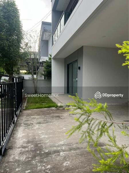 For Rent - CENTRO Donmueang-Chaengwattana, Pathum Thani