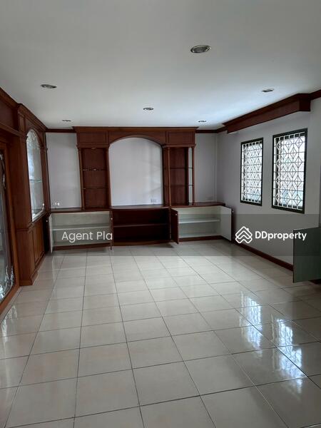 ให้เช่า - Single house for rent in Town in Town Village (SPSAD3209), กรุงเทพ