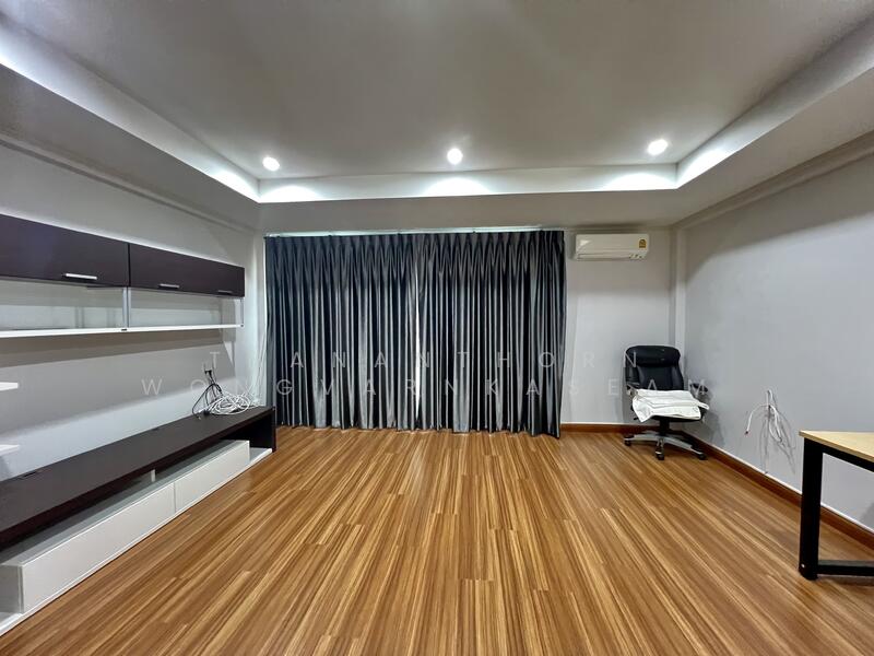 For Sale - Supalai Essence Ladprao, Bangkok