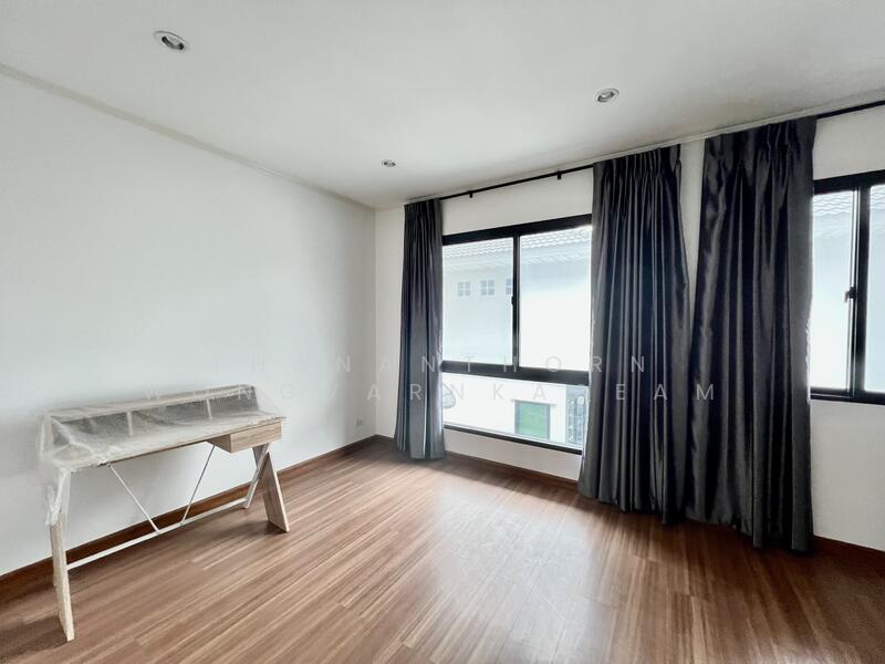 For Sale - Supalai Essence Ladprao, Bangkok