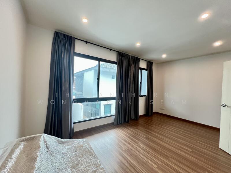 For Sale - Supalai Essence Ladprao, Bangkok