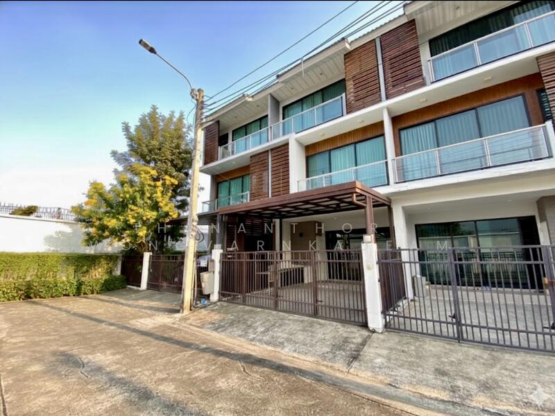 For Sale - Supalai Essence Ladprao, Bangkok