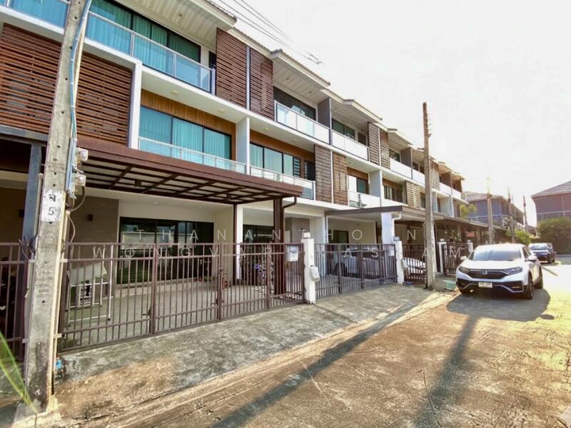 For Sale - Supalai Essence Ladprao, Bangkok