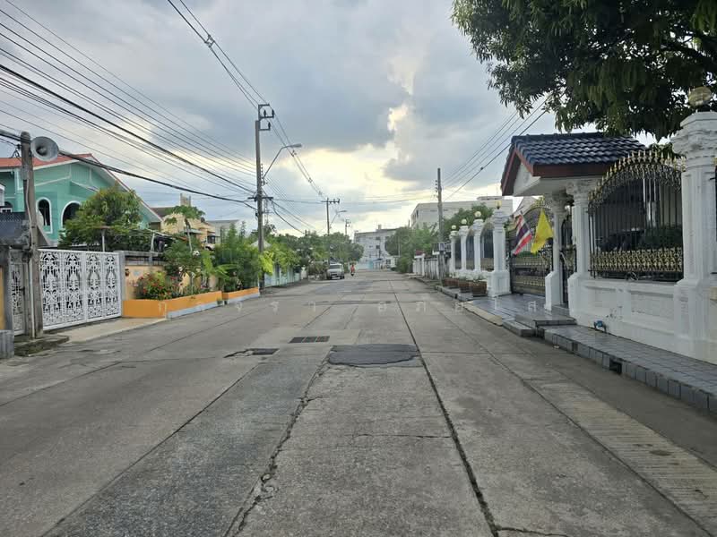 อัมรินทร์, กรุงเทพ, 1 รามอินทรา, อนุสาวรีย์, บางเขน, กรุงเทพ, 300 ตร.ม., บ้านเดี่ยว ให้เช่า, โดย กุลจิรา อภัยโส, 60121262 - DDproperty.com