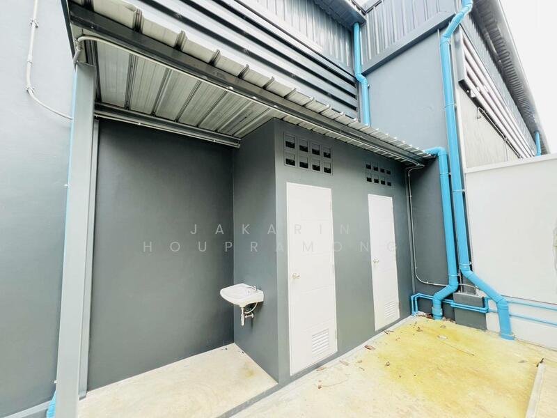 For Rent - ให้เช่าโกดัง บางขุนเทียน ท่าข้าม กรุงเทพ ขนาด 300 ตรม ใกล้ถนนกาญจนภิเษก, Bangkok