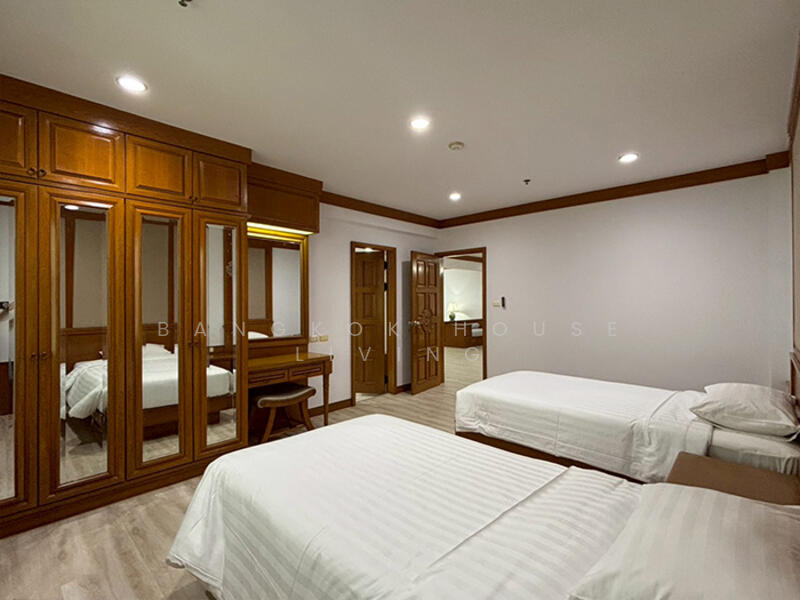 Centre Point Residence Phromphong : เซ็นเตอร์พ้อยท์ เรสซิเด้นซ์ พร้อมพงษ์, กรุงเทพ, ซ.สุขุมวิท39, คลองตันเหนือ, วัฒนา, กรุงเทพ, 265 ตร.ม., คอนโด ให้เช่า, โดย Bangkok House Living, 60121652 - DDproperty.com