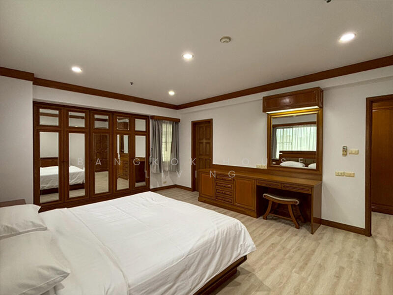 Centre Point Residence Phromphong : เซ็นเตอร์พ้อยท์ เรสซิเด้นซ์ พร้อมพงษ์, กรุงเทพ, ซ.สุขุมวิท39, คลองตันเหนือ, วัฒนา, กรุงเทพ, 265 ตร.ม., คอนโด ให้เช่า, โดย Bangkok House Living, 60121652 - DDproperty.com