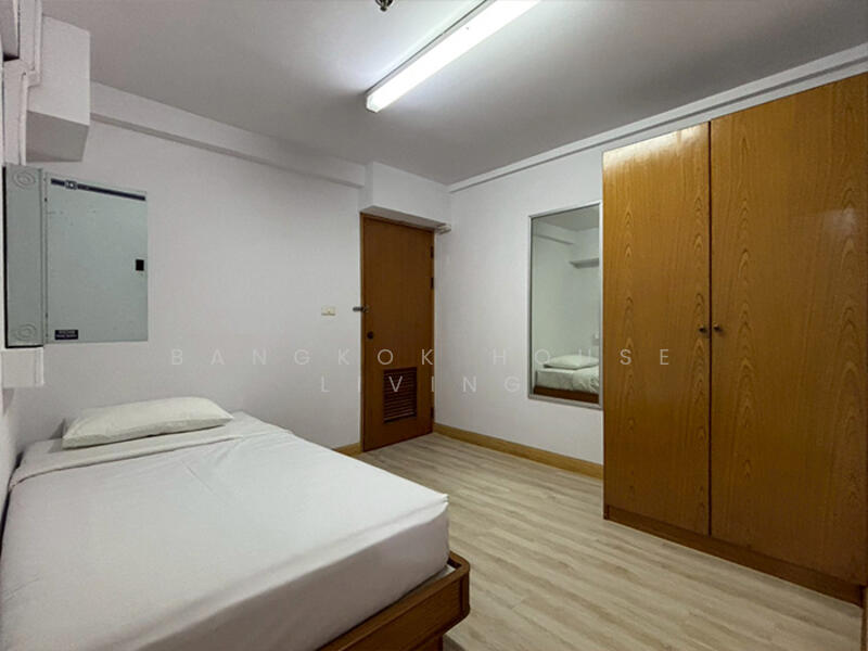 Centre Point Residence Phromphong : เซ็นเตอร์พ้อยท์ เรสซิเด้นซ์ พร้อมพงษ์, กรุงเทพ, ซ.สุขุมวิท39, คลองตันเหนือ, วัฒนา, กรุงเทพ, 265 ตร.ม., คอนโด ให้เช่า, โดย Bangkok House Living, 60121652 - DDproperty.com