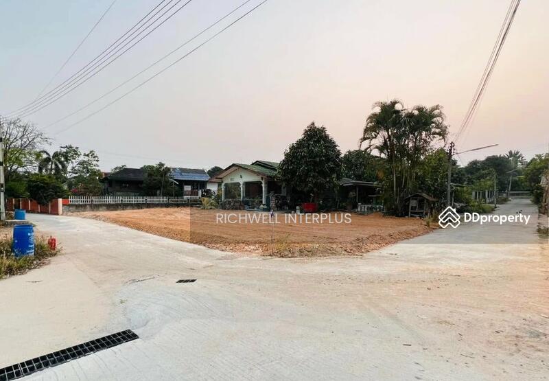 ขาย - ขายที่ดินน้ำคอกถมแล้ว 75 ตรว. ติดถนน2ด้านใกล้เซ็นทรัลระยอง2.3กม. เมืองระยอง, ระยอง