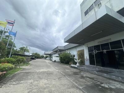 ขาย - อาคารสำนักงาน 3 ชั้น พร้อม คลังสินค้านิคมนำไกร ลาดกระบัง, กรุงเทพ