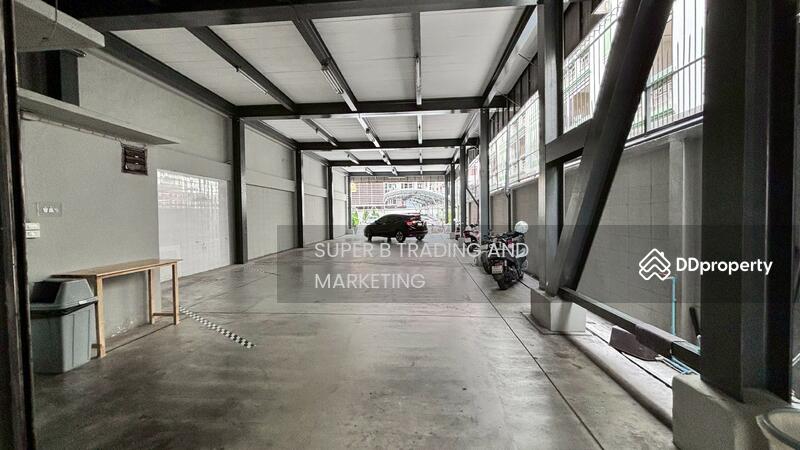 For Rent - For rent: commercial building on Cheu Plerng Road, located near Khlong Toei Market., Bangkok
