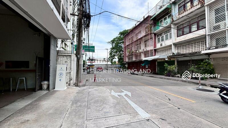 For Rent - For rent: commercial building on Cheu Plerng Road, located near Khlong Toei Market., Bangkok