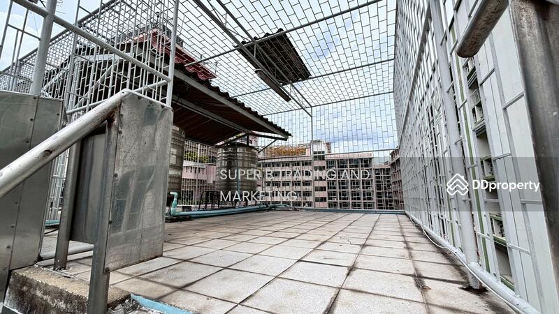 For Rent - For rent: commercial building on Cheu Plerng Road, located near Khlong Toei Market., Bangkok