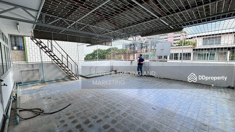 For Rent - For rent: commercial building on Cheu Plerng Road, located near Khlong Toei Market., Bangkok