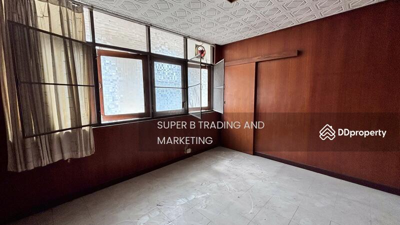 For Rent - For rent: commercial building on Cheu Plerng Road, located near Khlong Toei Market., Bangkok
