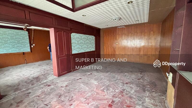 For Rent - For rent: commercial building on Cheu Plerng Road, located near Khlong Toei Market., Bangkok