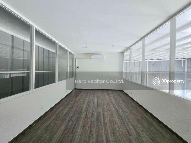For Rent - For Rent Bangkok Warehouse Town In Town Pradit Munutham BRE23636, Bangkok