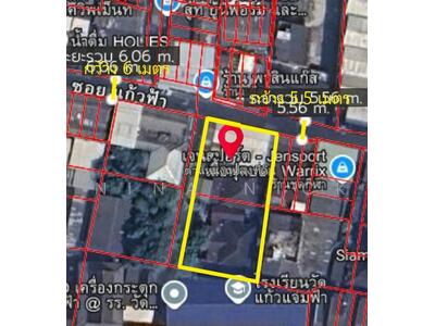 ขาย - ขายที่ดิน 221 ตรว. พร้อมตึกแถว 6 ห้อง และบ้านไม้ทรงไทย 2 หลัง ซอยวัดแก้วฟ้า สี่พระยา, กรุงเทพ