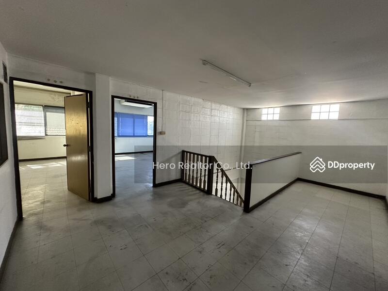 For Rent - For Rent Bangkok 2 Storey Warehouse with Office & Aircon Bang Na BTS Udom Suk / Bang Na BRE25570, Bangkok
