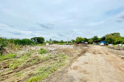 ขาย - ขายที่ดินแปลงมุม 400 ตารางวา ซอยศุภาหาร 3 ถนนเอกชัย- บางบอน, กรุงเทพ