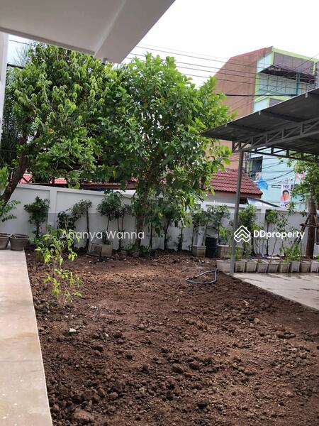 For Rent - 3-Bedroom House, Bangkok