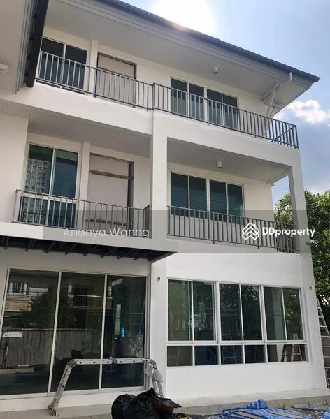 For Rent - 3-Bedroom House, Bangkok