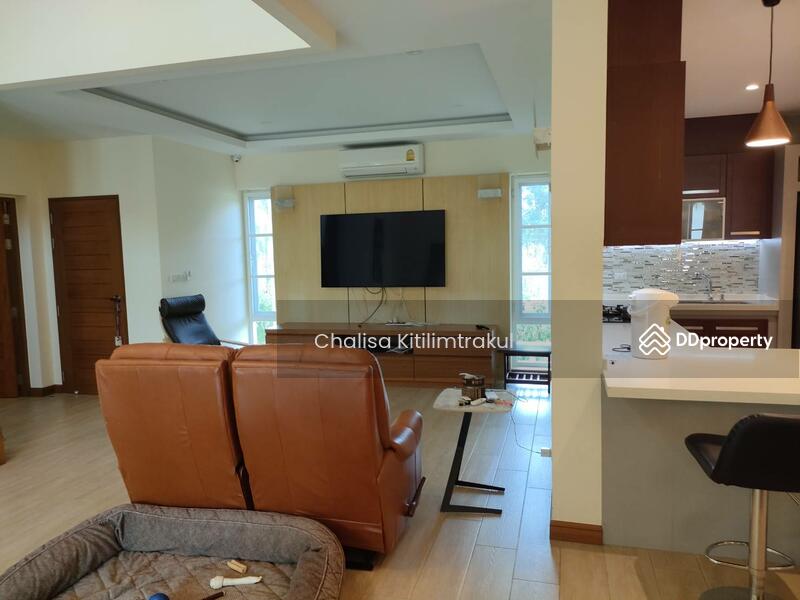 For Sale - 6-Bedroom House, Chon Buri