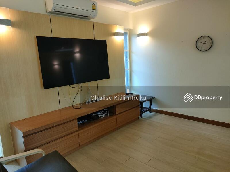 For Sale - 6-Bedroom House, Chon Buri