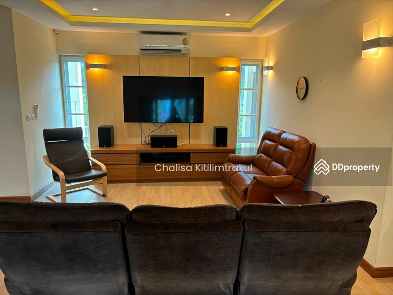 For Sale - 6-Bedroom House, Chon Buri