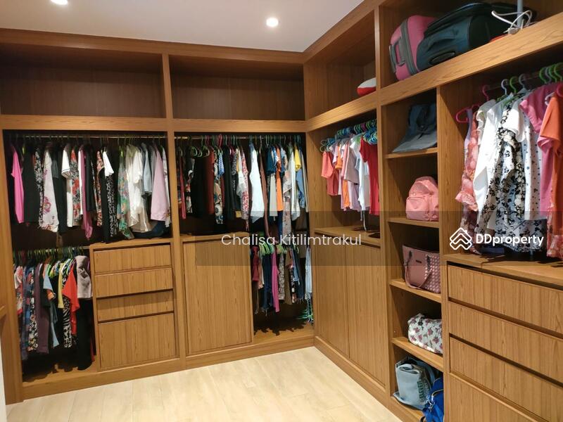 For Sale - 6-Bedroom House, Chon Buri
