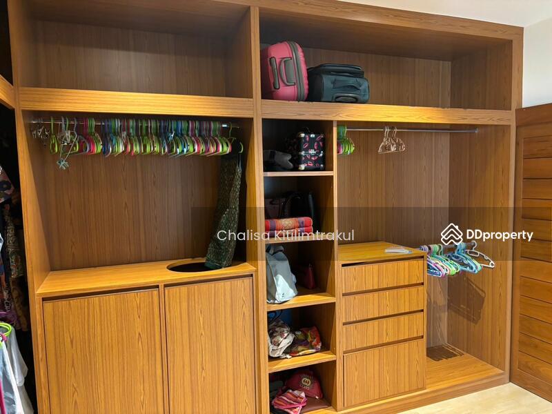 For Sale - 6-Bedroom House, Chon Buri