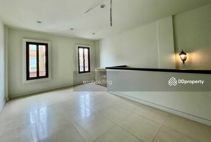 For Sale - Venice Di Iris Watcharapon, Bangkok