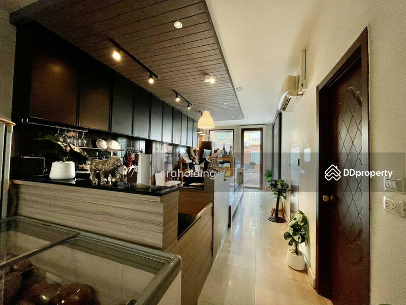 For Sale - Venice Di Iris Watcharapon, Bangkok