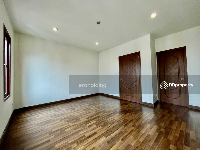 For Sale - Venice Di Iris Watcharapon, Bangkok