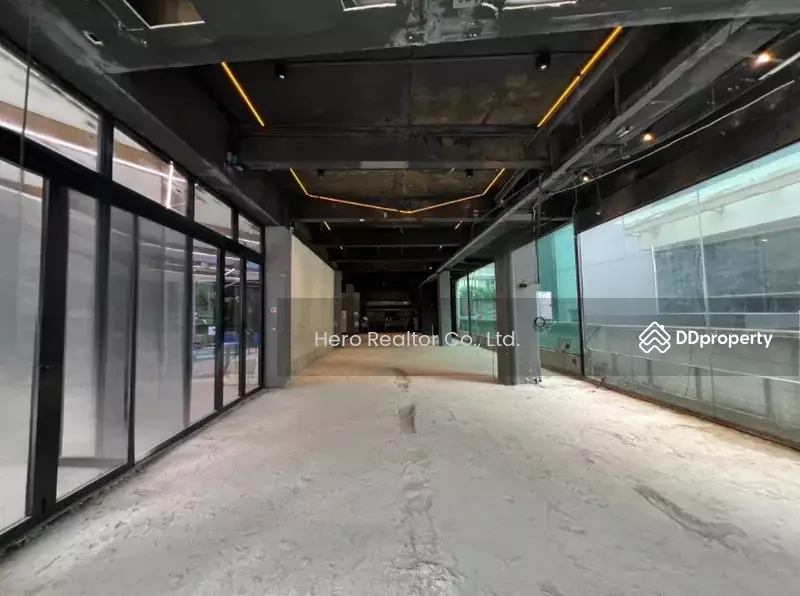 For Rent - For Rent Bangkok Commercial Space Retail Shop Sukhumvit Watthana BTS Thong Lo BRE25464, Bangkok