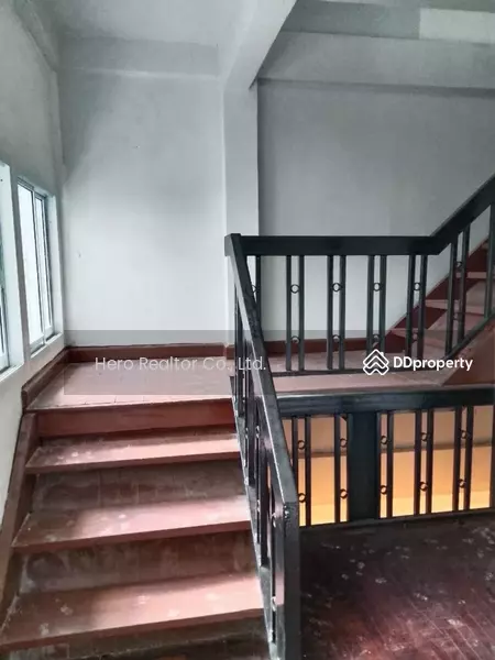 For Rent - For Rent Bangkok Shop House Pan Bang Rak BTS Sala Daeng MRT Si Lom BRE25598, Bangkok