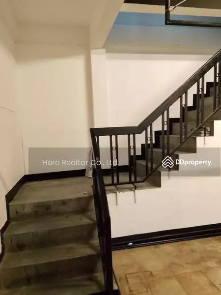 For Rent - For Rent Bangkok Shop House Pan Bang Rak BTS Sala Daeng MRT Si Lom BRE25598, Bangkok