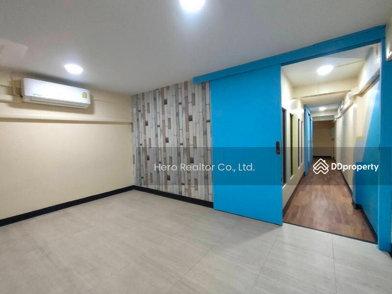 For Rent - For Rent Bangkok Shophouse Silom BTS Chong Nonsi Bang Rak BRE22891, Bangkok