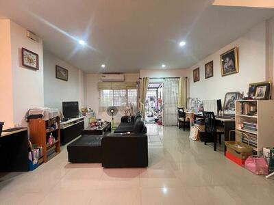 ขาย - จามจุรีพาร์คสุขาภิบาล5 ทาวเฮาส์ทำเลดีขายราคาดี, กรุงเทพ