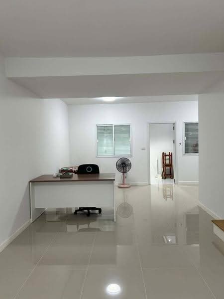 Pruksa Ville 77 Phutthamonthon Sai 4, Nakhon Pathom, Phutthamonthon Sai 4 Road, Krathum Lom, Sam Phran, Nakhon Pathom, 3 Bedrooms, 110 sqm, Townhouse For Sale, by Connex Property, 60123669 - DDproperty.com