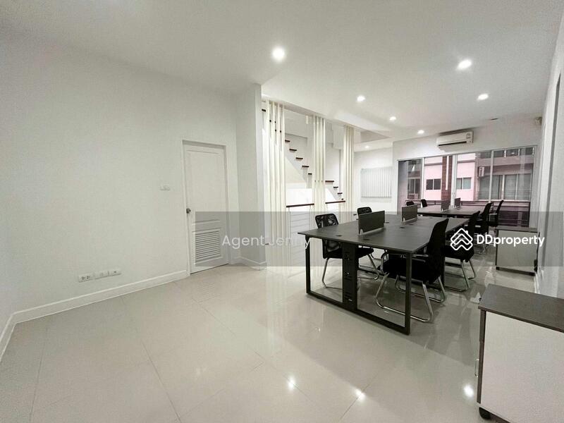 ให้เช่า - ให้เช่าโฮมออฟฟิศ 3 ชั้น ติดถนนนวลจันทร์ ข้างซอย 48 (SPSJN57), กรุงเทพ