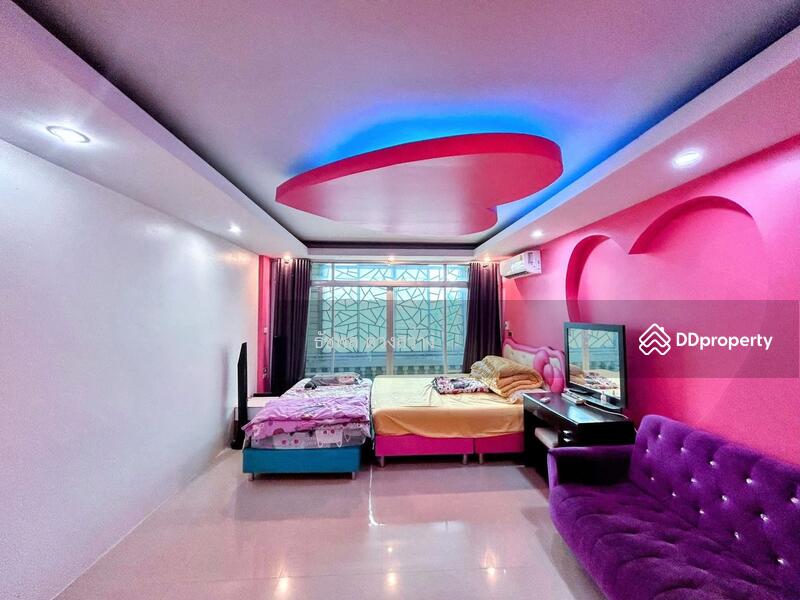For Sale - Hot Deal! Commercial Building with Business in Cha-Am Market Urgent Sale! Prime Location on Cha-Am, Phetchaburi