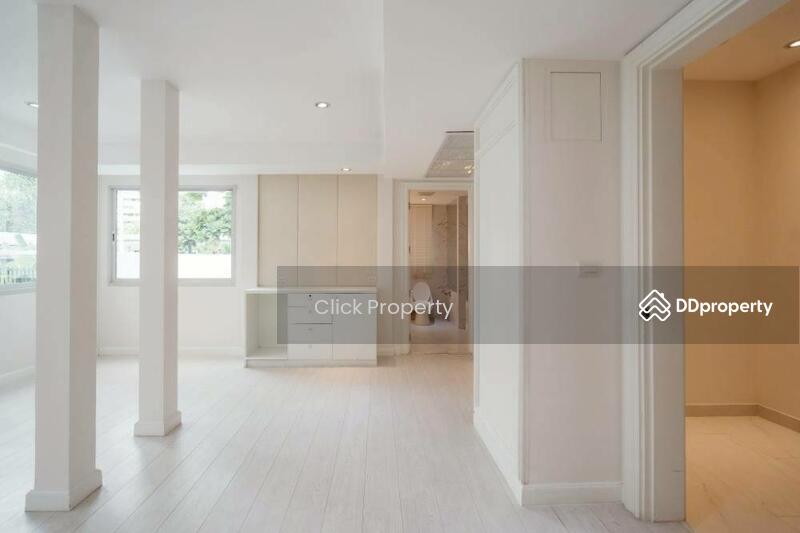 For Sale - Townhome 3 storey 48 sq.w. Soi Sukhumvit 15, Bangkok