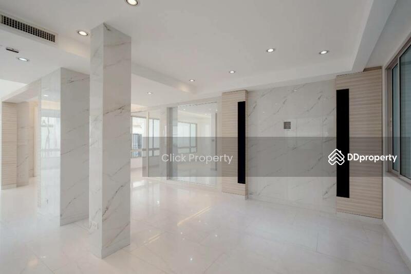 For Sale - Townhome 3 storey 48 sq.w. Soi Sukhumvit 15, Bangkok