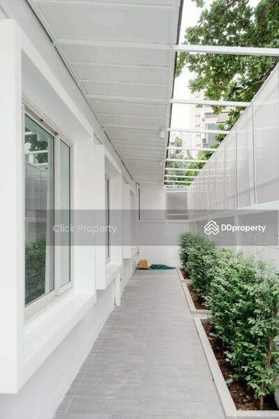 For Sale - Townhome 3 storey 48 sq.w. Soi Sukhumvit 15, Bangkok
