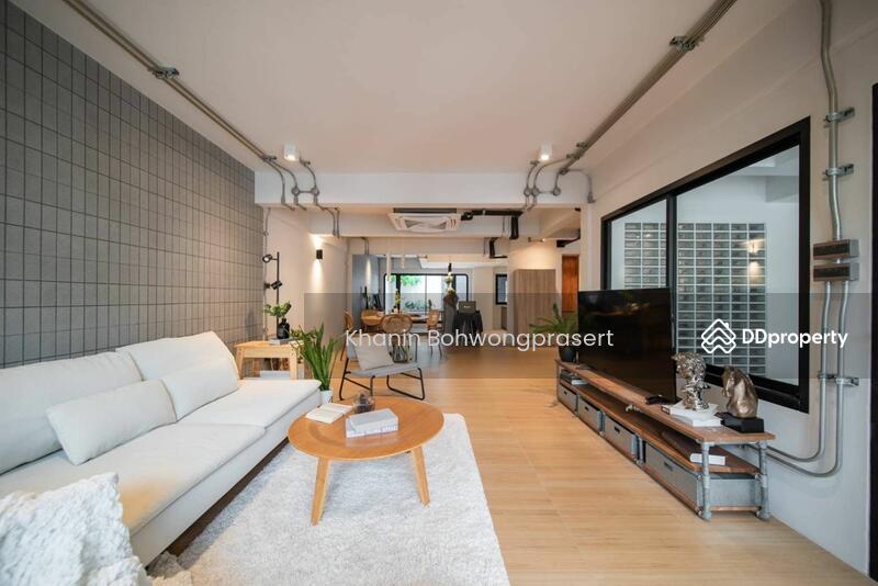 For Sale - 3-Br Townhouse near ARL Ramkhamhaeng, Bangkok
